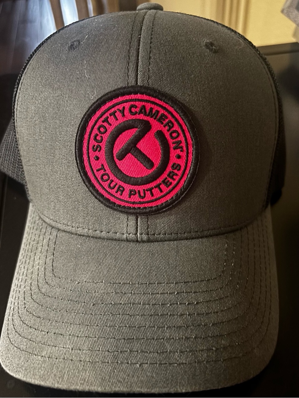 SCOTTY CAMERON GALLERY Circle T Tour Putters  Golf Truckers Hat Gray Pink
